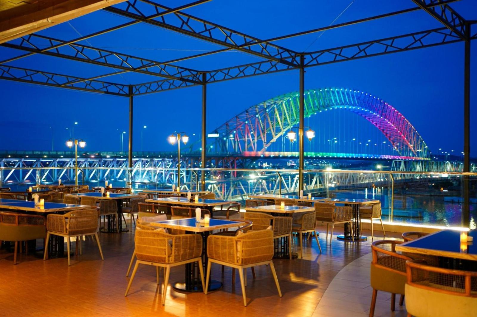 Harris Hotel Samarinda Extérieur photo