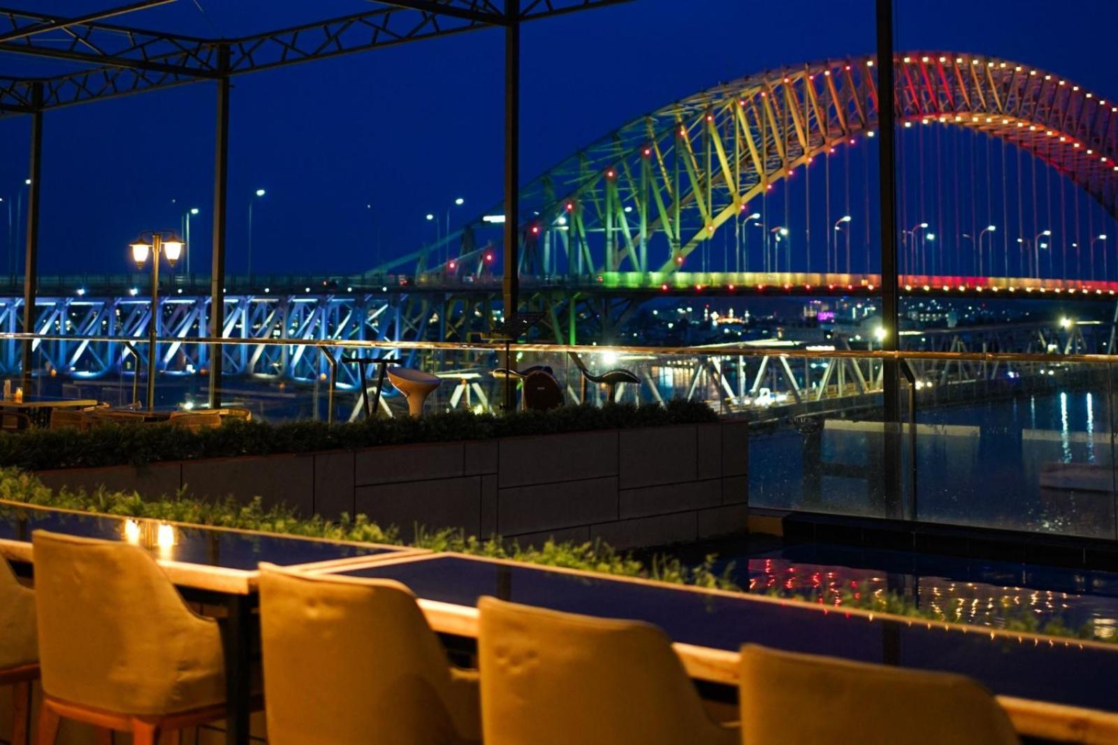 Harris Hotel Samarinda Extérieur photo