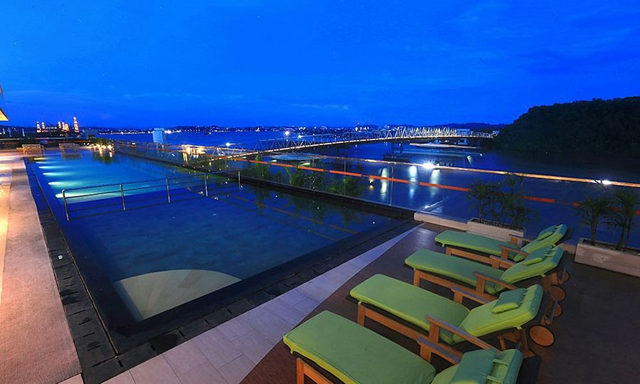 Harris Hotel Samarinda Extérieur photo