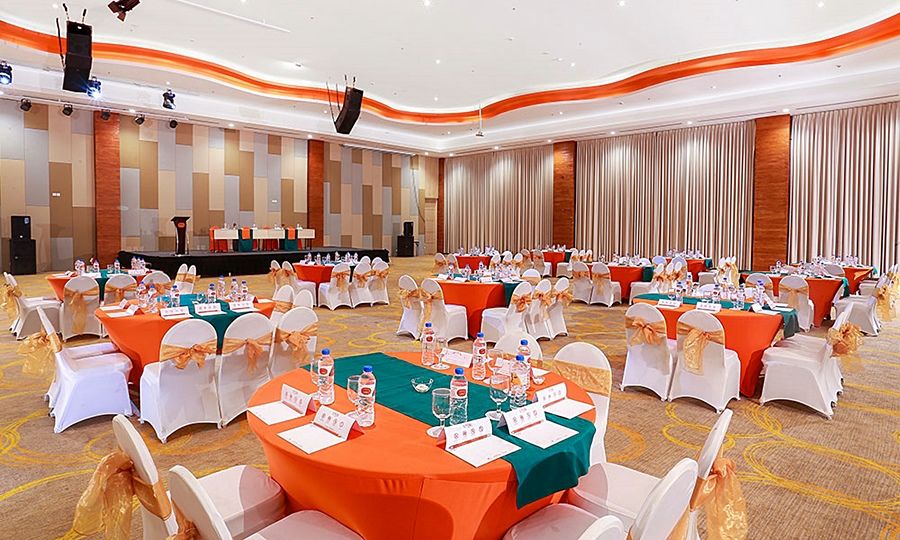 Harris Hotel Samarinda Extérieur photo